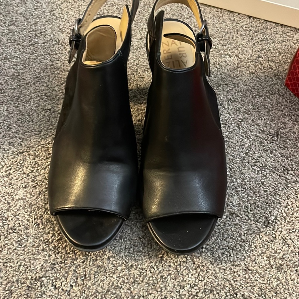 Black chunky heel size 8